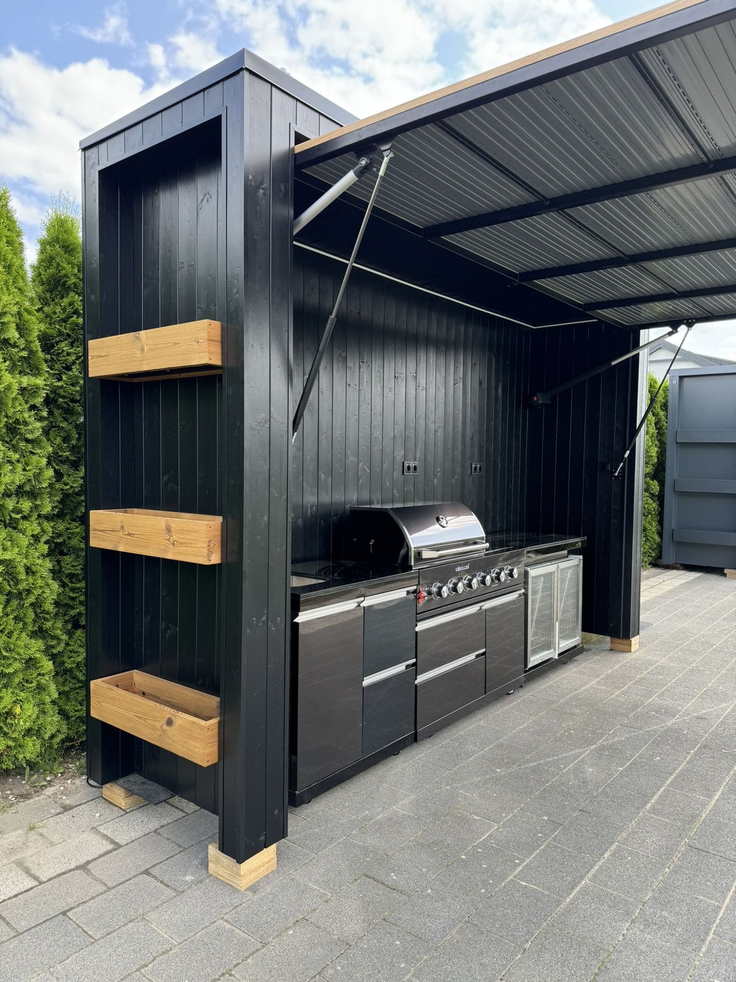 KUCHNIA OGRODOWA SKY OTWIERANA AUTOMATYCZNIE LED 340x240x90